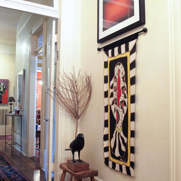 My Houzz: Art and Antiques in a Louisiana Center-Hall Cottage