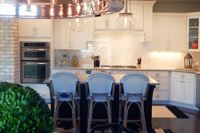 Example of a transitional kitchen design in Columbus