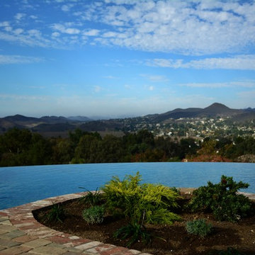 Incredible infinity edge pool