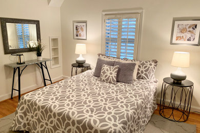 Inspiration for a 1950s bedroom remodel in DC Metro