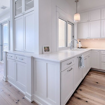 MIRAMAR BEACH CONDO- CLEAN WHITE SHAKER