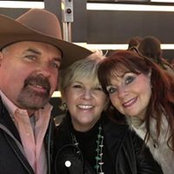 Dee Page's photo