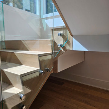 Project #129 | Modern White Oak Staircase with Slanted Risers