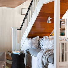 Under Stairs - Chateau Severn