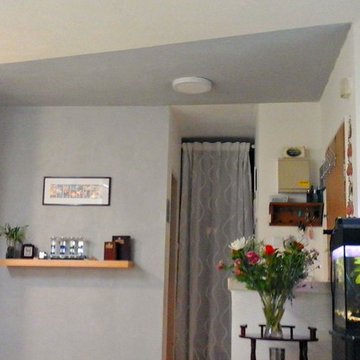 gray sparkly paint on wall and ceiling