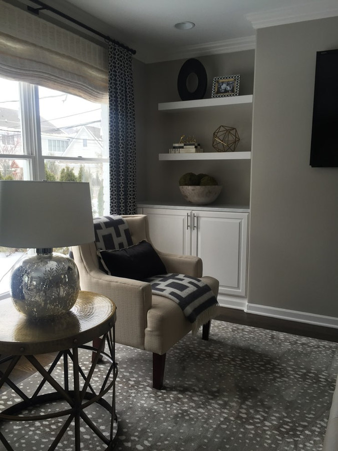 S. Glenhurst Dry Bar & Living Room