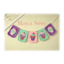 Cupcakes Bunting. - Baby And Kids