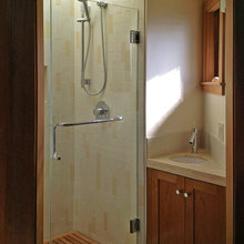 Upstairs 3/4 Bath