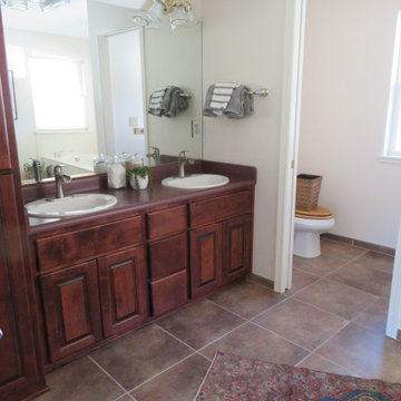 Kubli Road Home Stage - Primary Bath