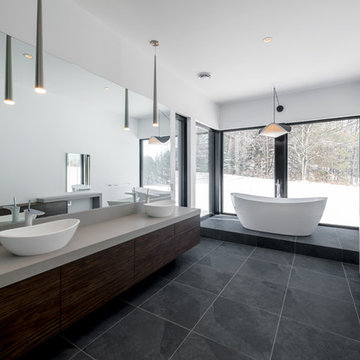 100% Off Grid Custom Home - Onatrio