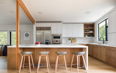 7 Wonderful New White-and-Wood Kitchens