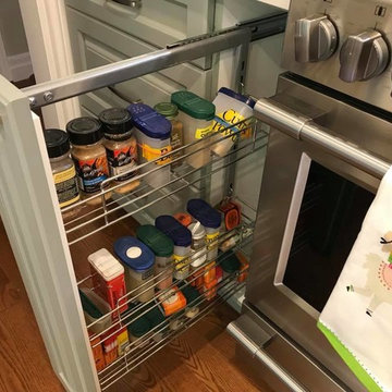 Tiny Kitchen Creative Design, Pullout Spice Storage