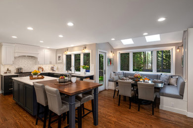 Kitchen - contemporary kitchen idea in Seattle
