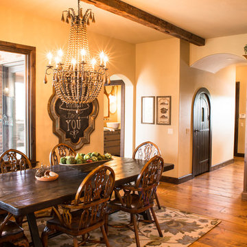 English Tudor breakfast room