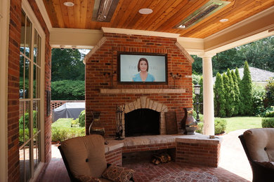 Example of a classic patio design in St Louis