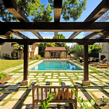 SIDE YARD
