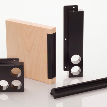 Assorted Round Two CP Pulls in Ebony Small