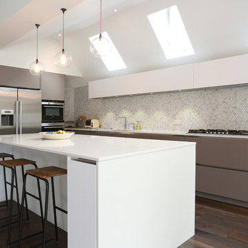White matt kitchen island