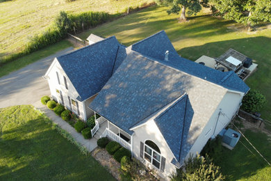 Example of a classic home design design in Nashville