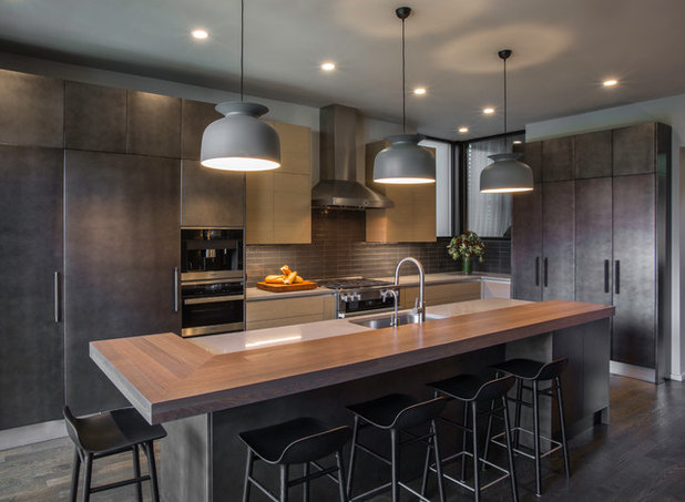 Modern Kitchen by Nicholas Moriarty Interiors (NMI, LLC.)