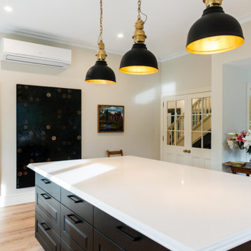 Large Farmhouse Kitchen