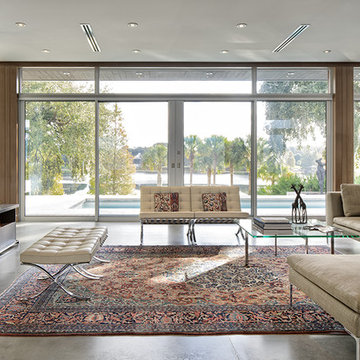 Lake House Residence
