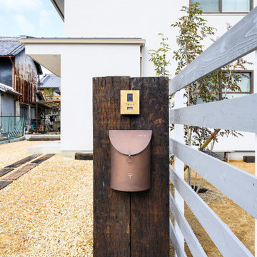 アンティークな門柱