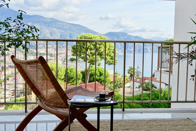 Aménagement d'un balcon moderne.