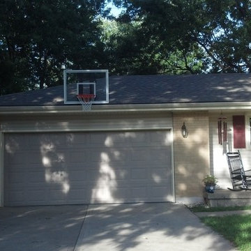 Michael J's Roof King Gold Basketball System on a 15x30 in Blue Springs, MO