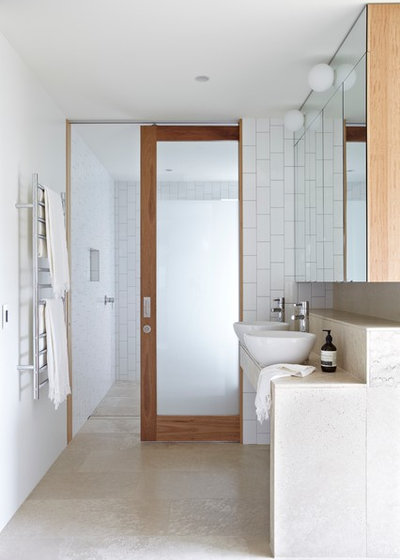 Современный Ванная комната by Brickworks Building Products