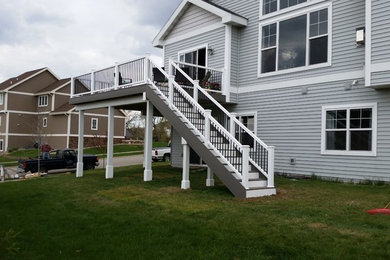 Example of a trendy deck design in Other