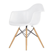 Eames Plastik armchair