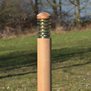 Tectona Teak & Brass Path Light