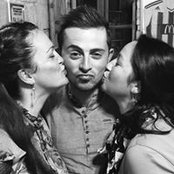 Is Mael V Ella's photo