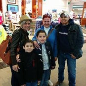 Miriam Sanchez SA's photo