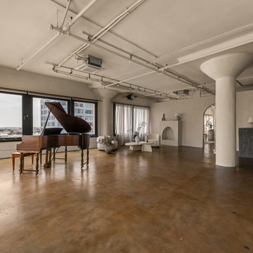 Versatile Daylight Loft for Shoots & Events