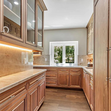 Seamless Storage & Pantry Passage