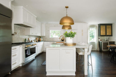 Example of a large minimalist kitchen design