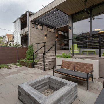 Urban Escape: A Modern Outdoor Living Space in the Heart of Chicago