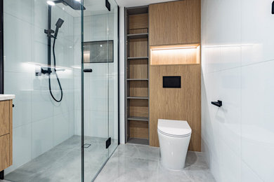 Contemporary bathroom in Brisbane.