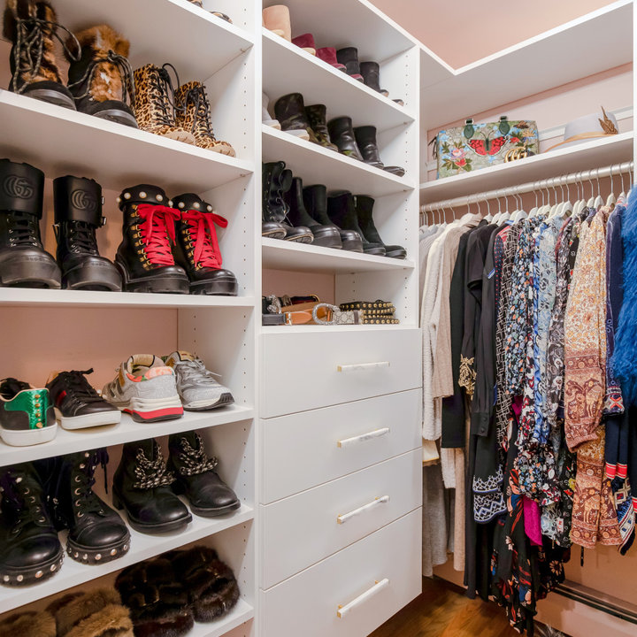 75 Beautiful Small Walk-in Wardrobe Ideas & Designs - June 2024 | Houzz AU