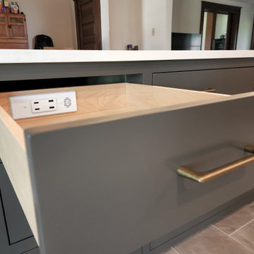 Docking Drawer Blade - Kitchen In-Drawer Outlets
