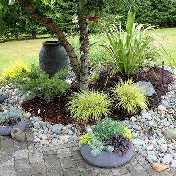 informal river rock border