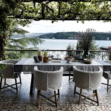 AA HOUSE EMIRGAN