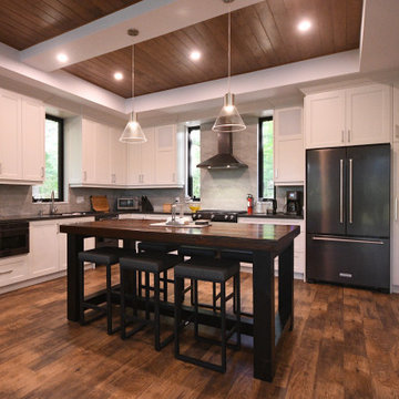 Contemporary Gravenhurst Getaway
