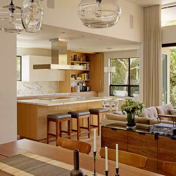 Lakeside Drive Residence