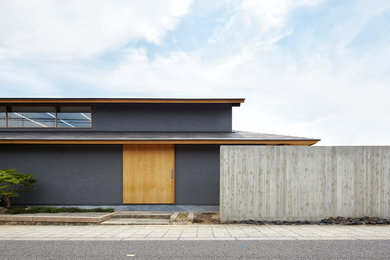 京都にあるコンテンポラリースタイルのおしゃれな住まいの写真