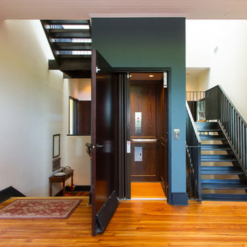 Urban Penthouse & Roof Deck