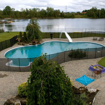 REMOVABLE POOL FENCE