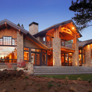 Contemporary Lodge in Broken Top